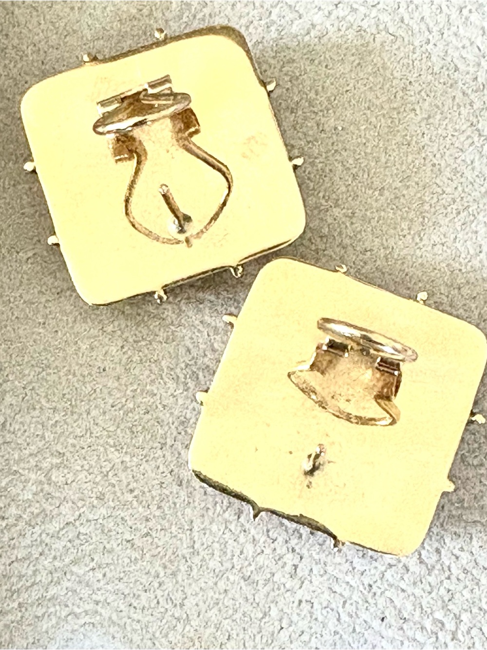 14K GOLD Grid-Pattern Statement Pierced Earrings Stunning ! - Picture 12 of 12